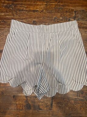 High-Waist Grey & White Striped Scallop Hem Women’s Shorts
